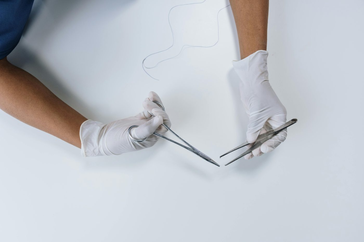 Flap local perforant — instruments et fil de suture