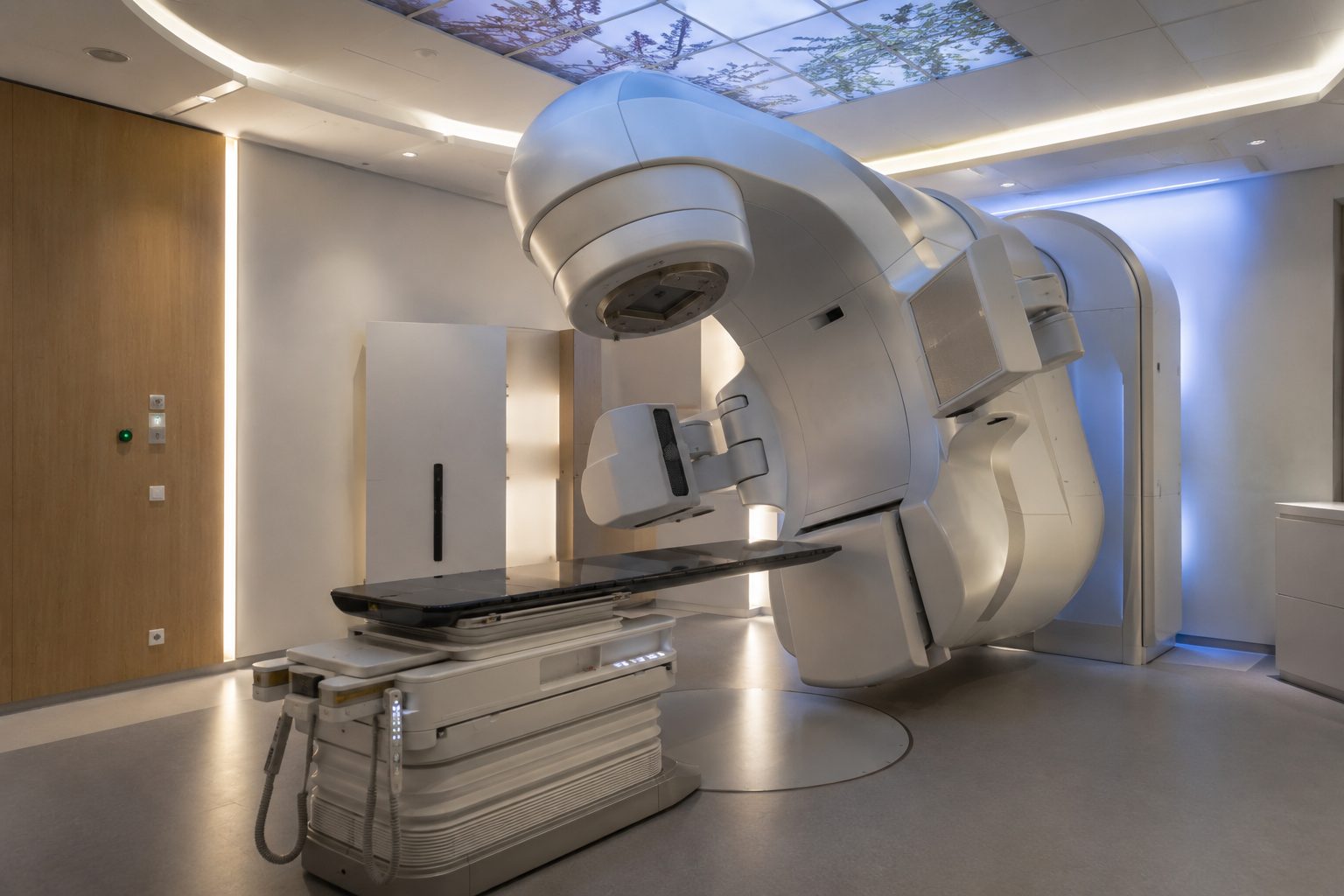 Après la chirurgie de la maladie de Paget du mamelon : salle de radiothérapie, traitement complémentaire après chirurgie conservatrice décidé en RCP — Dr Jérémie Zeitoun Paris