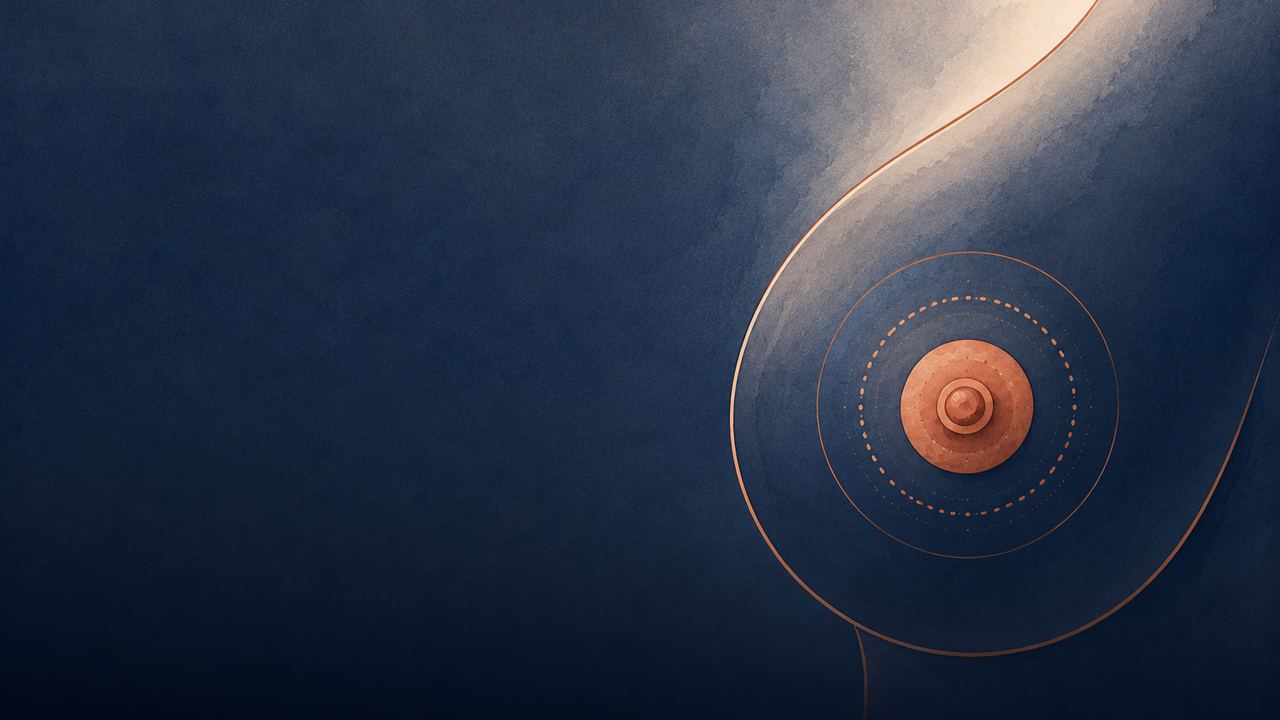 Illustration éditoriale navy et terracotta évoquant l'aréole et le mamelon reconstruits après mastectomie — tatouage d'aréole, Dr Jérémie Zeitoun, Paris 8e
